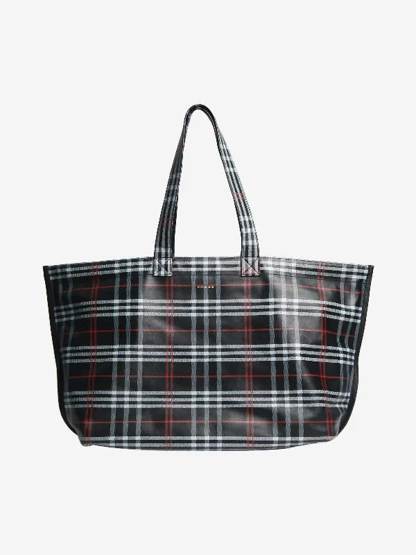 Black check tote bag