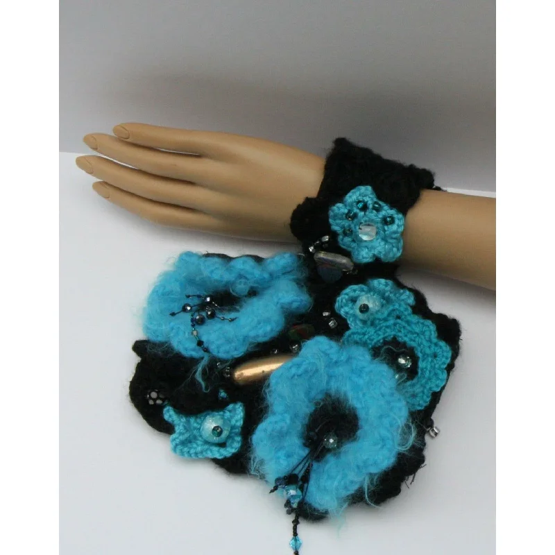 Crochet and beaded wrist-let cuff handbag purse cuff. Perfect evening accessory.